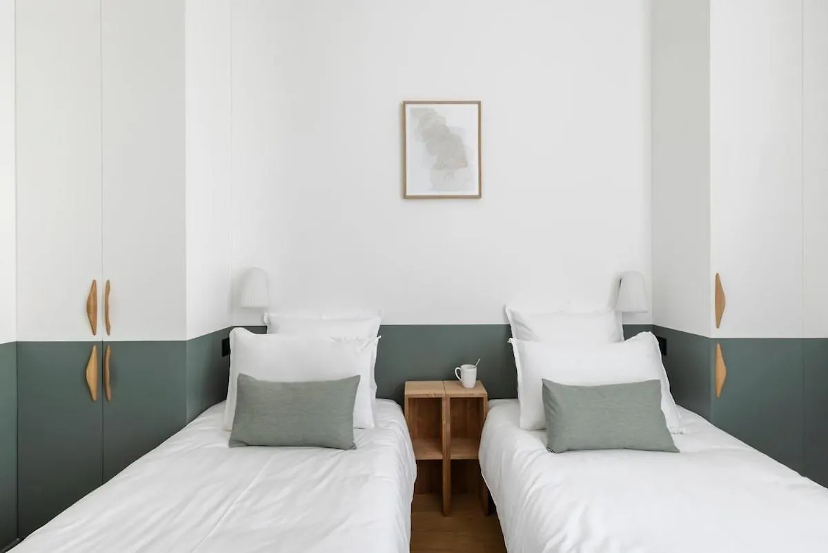 Appartement Elegant A Deux Pas Des Champs-Elysees Paris France