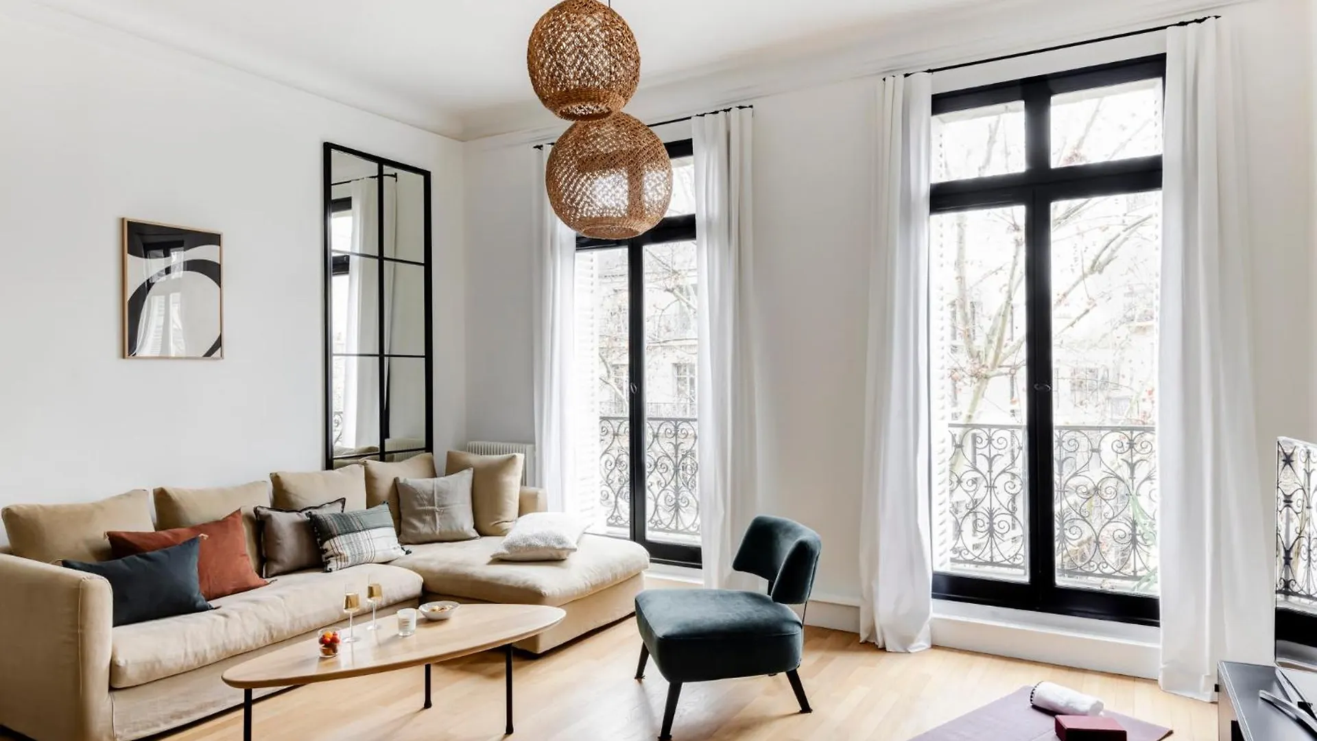 Appartement Elegant A Deux Pas Des Champs-Elysees Parijs